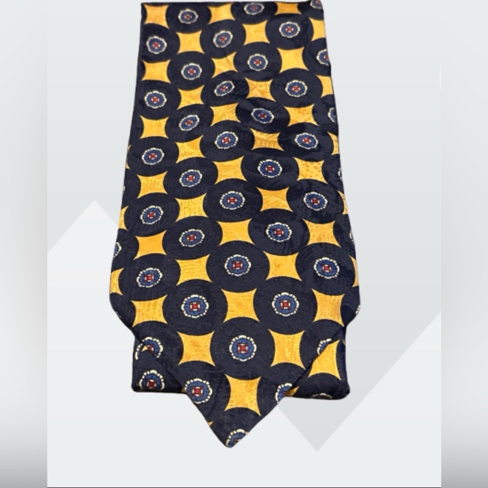 Aquascutum Yellow and Black Patterned Silk Tie
